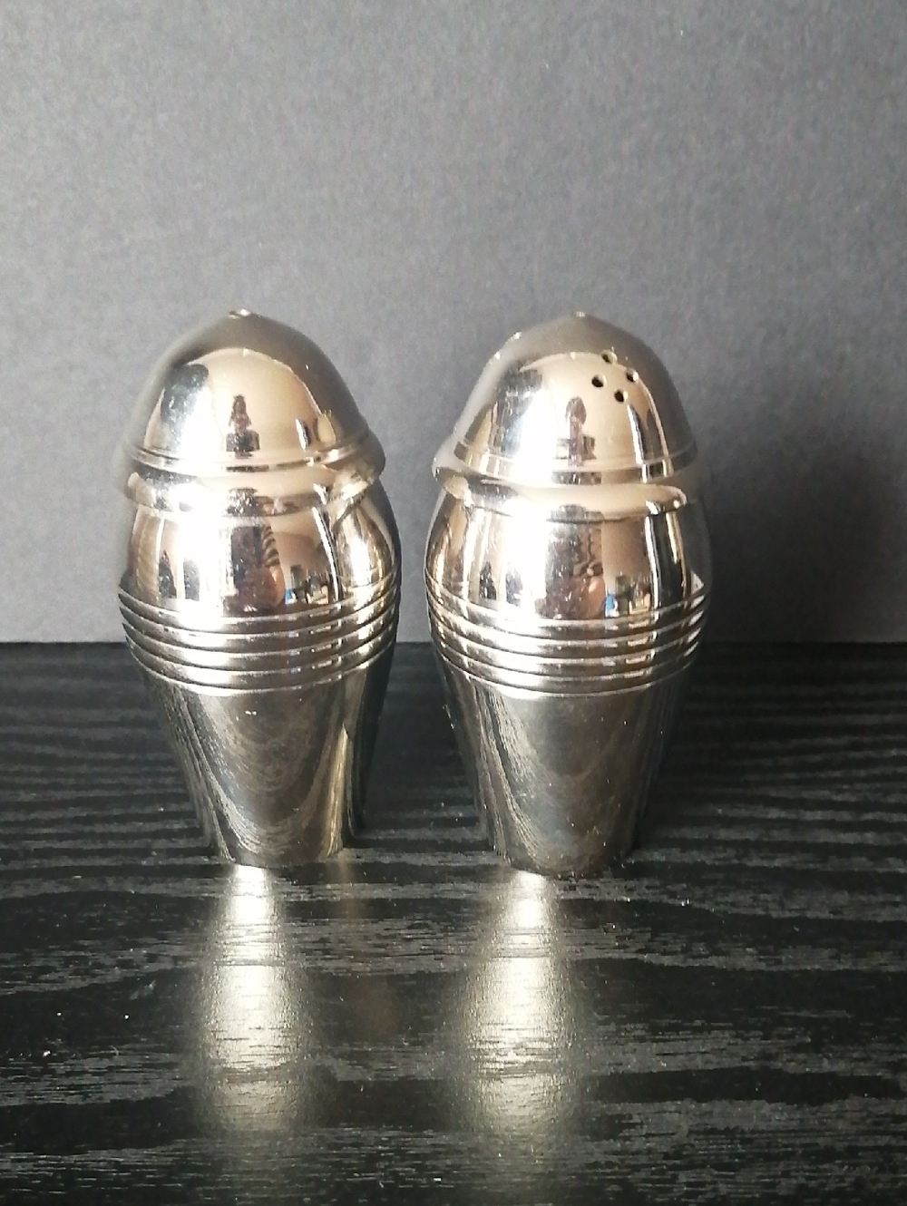 🔴 Vintage Silverplated Salt and Pepper Shakers